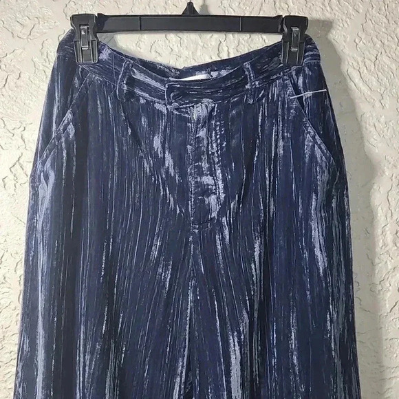 Treasure & Bond relaxed fit wide leg plisse velvet pants nwot size 4 - Picture 4 of 7